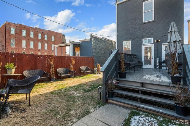 2845 Chippewa Street, St Louis, MO 63118