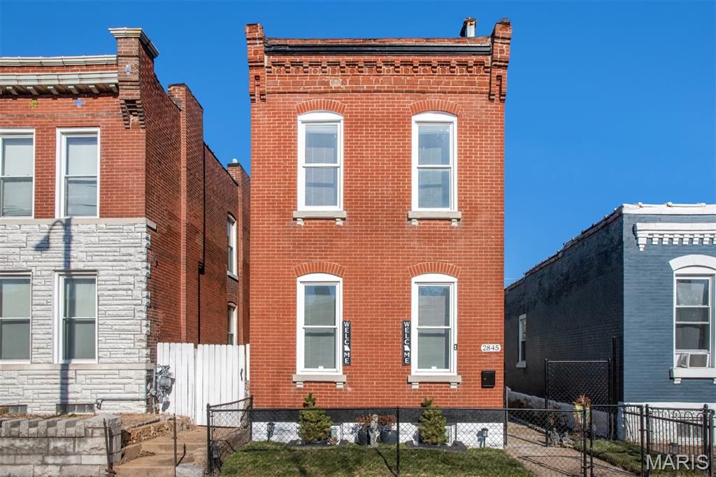 2845 Chippewa Street, St Louis, MO 63118