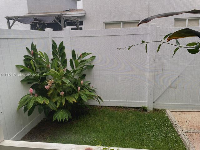 6006 Plum Place, Tamarac, FL 33321