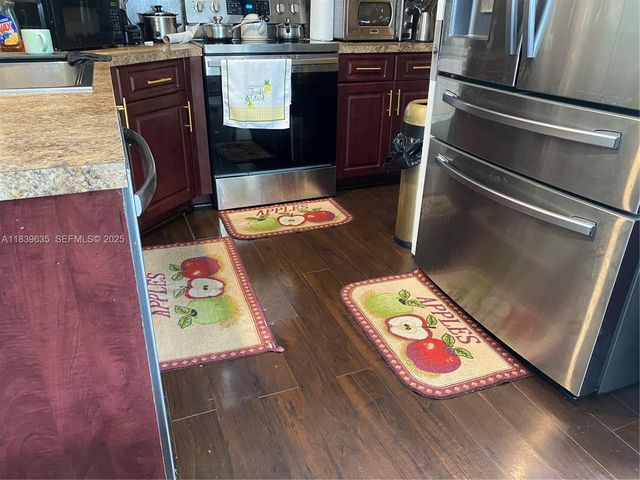 6006 Plum Place, Tamarac, FL 33321