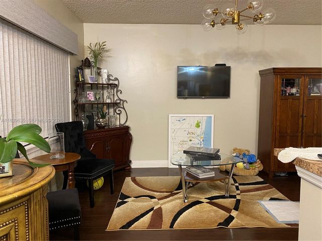 6006 Plum Place, Tamarac, FL 33321