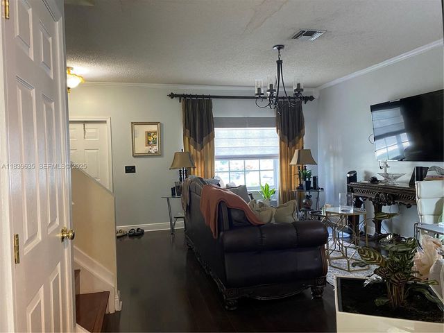 6006 Plum Place, Tamarac, FL 33321