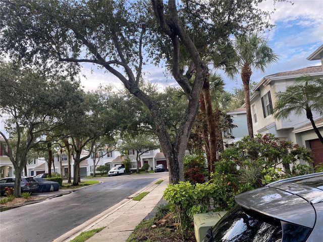 6006 Plum Place, Tamarac, FL 33321