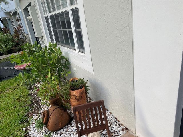 6006 Plum Place, Tamarac, FL 33321