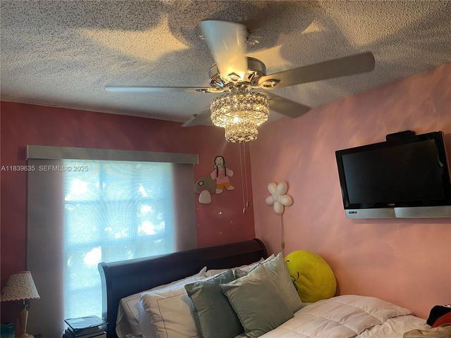 6006 Plum Place, Tamarac, FL 33321