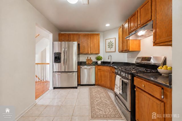 29 Harbor Bay Circle, Old Bridge, NJ 08879