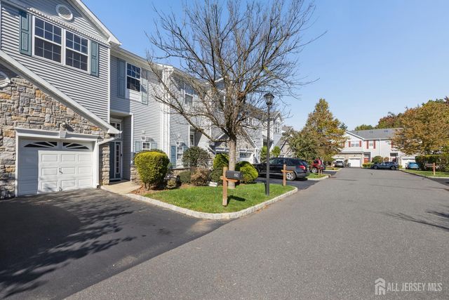 29 Harbor Bay Circle, Old Bridge, NJ 08879
