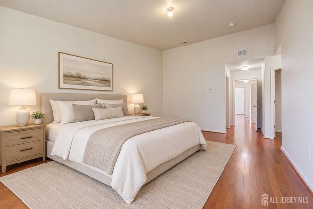 29 Harbor Bay Circle, Old Bridge, NJ 08879