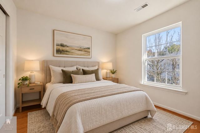 29 Harbor Bay Circle, Old Bridge, NJ 08879