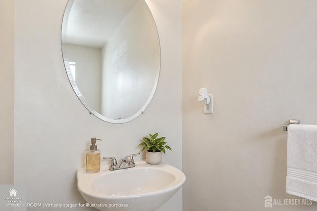 29 Harbor Bay Circle, Old Bridge, NJ 08879