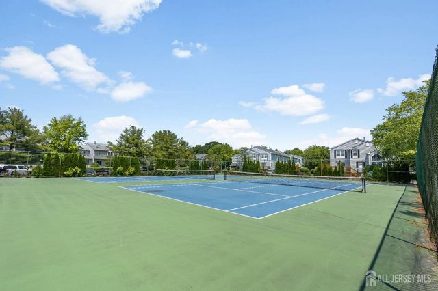 29 Harbor Bay Circle, Old Bridge, NJ 08879