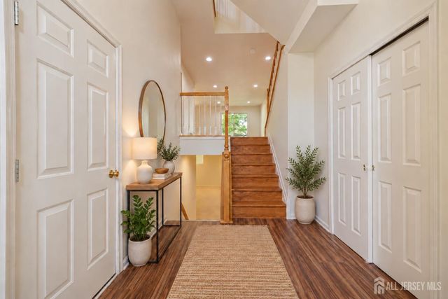 29 Harbor Bay Circle, Old Bridge, NJ 08879