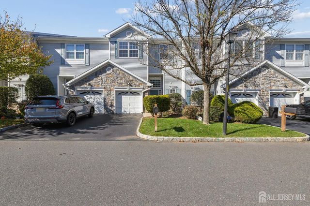 29 Harbor Bay Circle, Old Bridge, NJ 08879