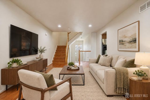 29 Harbor Bay Circle, Old Bridge, NJ 08879