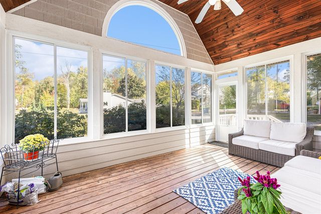 475 Lakeshore Drive, South Haven, MI 49090