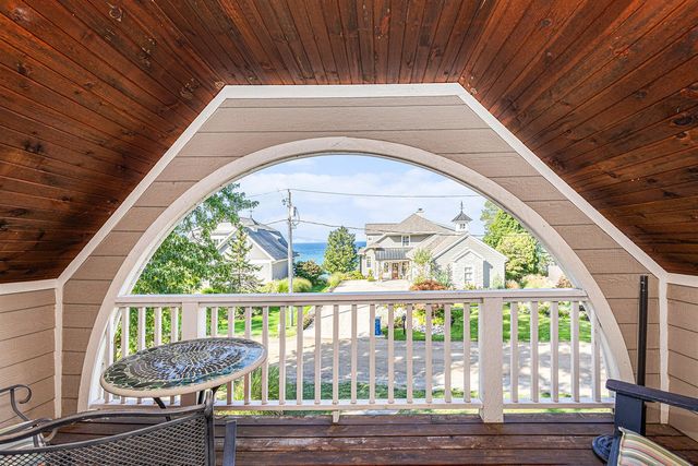 475 Lakeshore Drive, South Haven, MI 49090