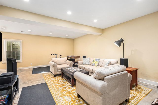 475 Lakeshore Drive, South Haven, MI 49090