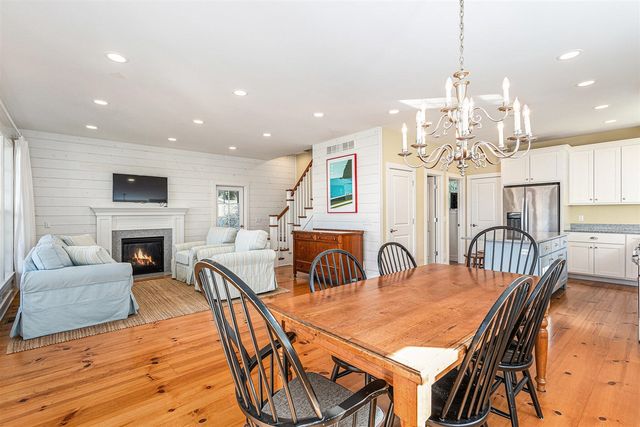 475 Lakeshore Drive, South Haven, MI 49090