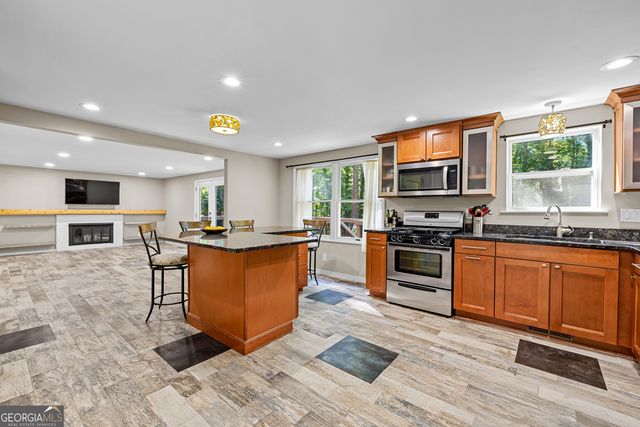 204 Creek Bed Court, Peachtree City, GA 30269