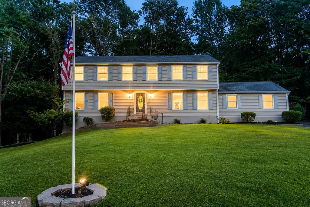 204 Creek Bed Court, Peachtree City, GA 30269