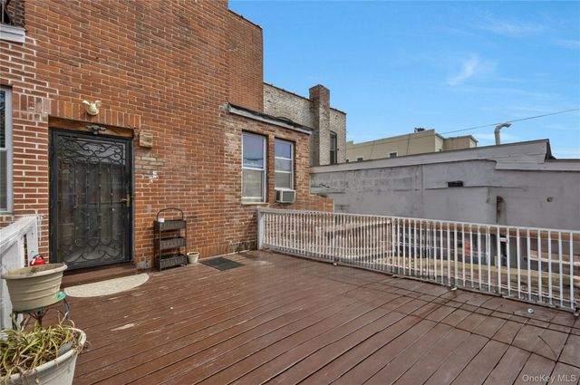 918 E 216th Street, Bronx, NY 10469