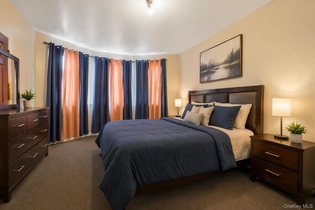 918 E 216th Street, Bronx, NY 10469