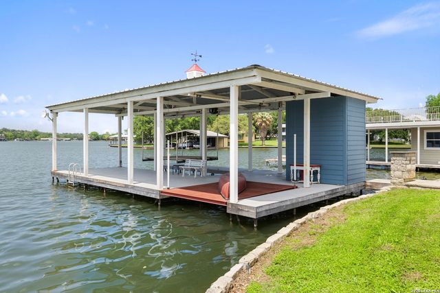 324 GRANITE SHOALS LN, Sunrise Beach, TX 78643