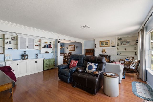 324 GRANITE SHOALS LN, Sunrise Beach, TX 78643