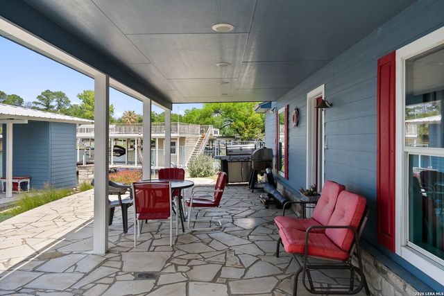 324 GRANITE SHOALS LN, Sunrise Beach, TX 78643