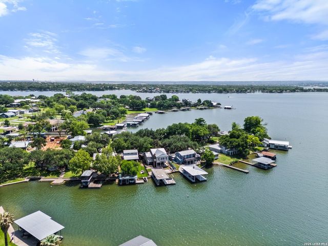 324 GRANITE SHOALS LN, Sunrise Beach, TX 78643