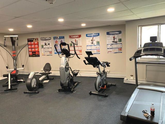 1198 Royal Glen Drive 314, Glen Ellyn, IL 60137