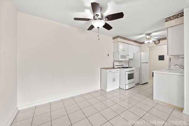 1198 Royal Glen Drive 314, Glen Ellyn, IL 60137