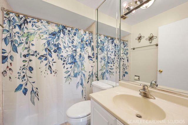 1198 Royal Glen Drive 314, Glen Ellyn, IL 60137