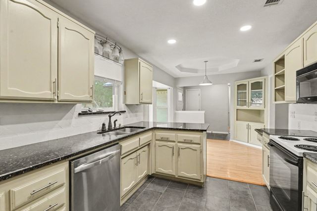 217 Kingswood Road, Willow Park, TX 76087