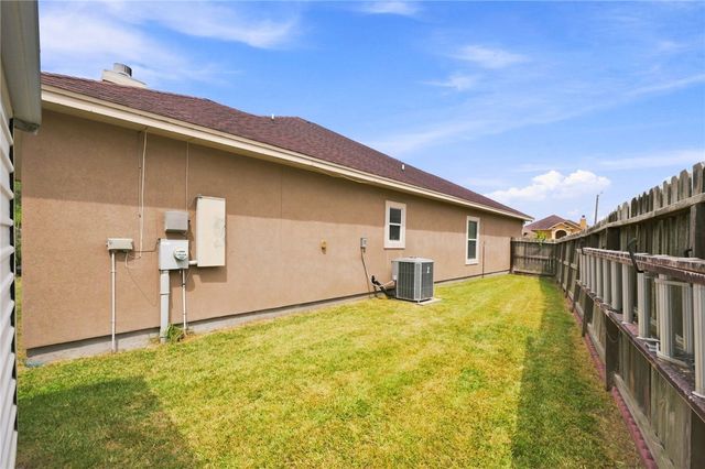 8217 Azimuth Ct, Corpus Christi, TX 78414