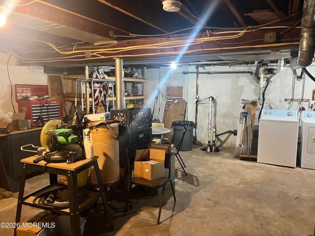 571 Hopping Road, Belford, NJ 07718