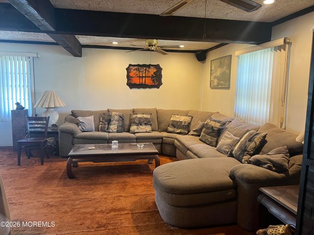 571 Hopping Road, Belford, NJ 07718