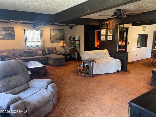 571 Hopping Road, Belford, NJ 07718