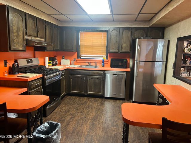 571 Hopping Road, Belford, NJ 07718