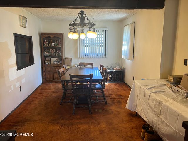 571 Hopping Road, Belford, NJ 07718