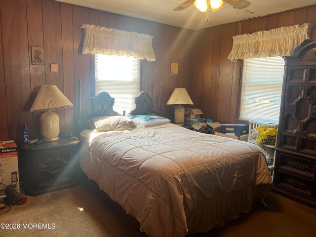 571 Hopping Road, Belford, NJ 07718