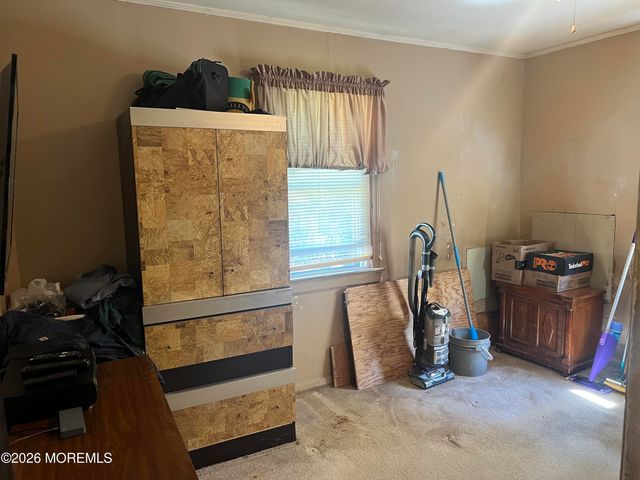 571 Hopping Road, Belford, NJ 07718