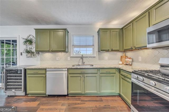 609 River Knoll Court, Woodstock, GA 30188