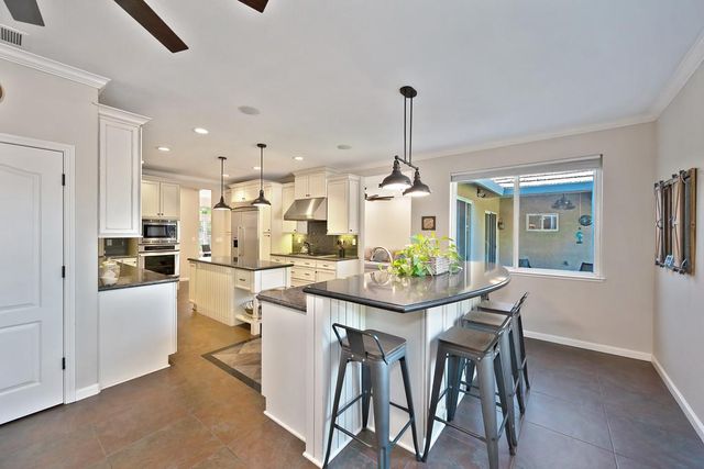 10917 Sunrise Ridge Cir, Auburn, CA 95603