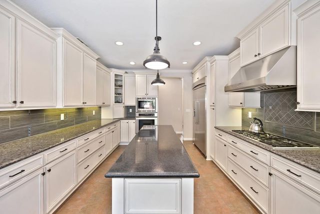 10917 Sunrise Ridge Cir, Auburn, CA 95603