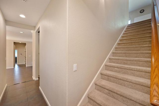 10917 Sunrise Ridge Cir, Auburn, CA 95603