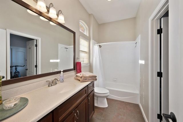 10917 Sunrise Ridge Cir, Auburn, CA 95603