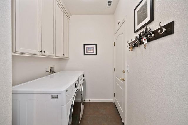 10917 Sunrise Ridge Cir, Auburn, CA 95603