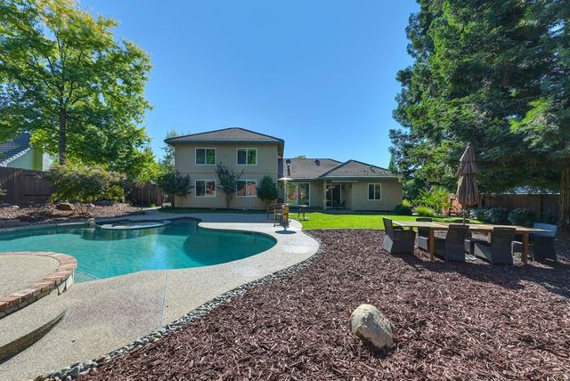 10917 Sunrise Ridge Cir, Auburn, CA 95603