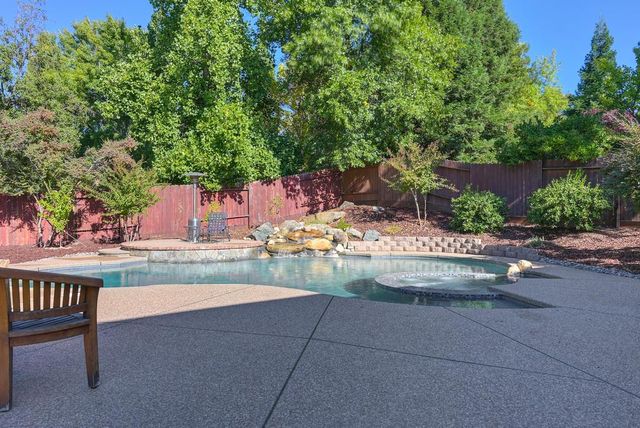 10917 Sunrise Ridge Cir, Auburn, CA 95603